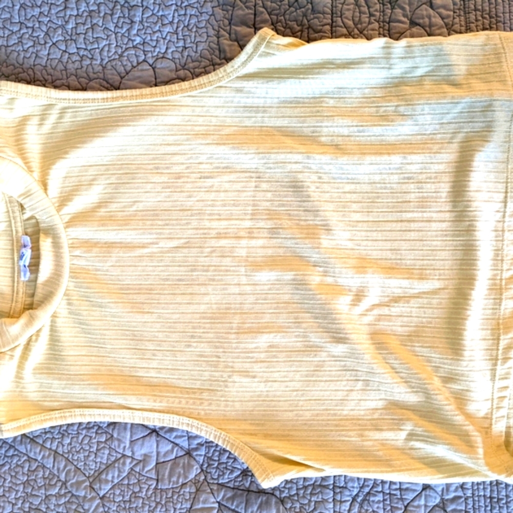 🎁❤️3/$24 mock yellow tank by Ardene